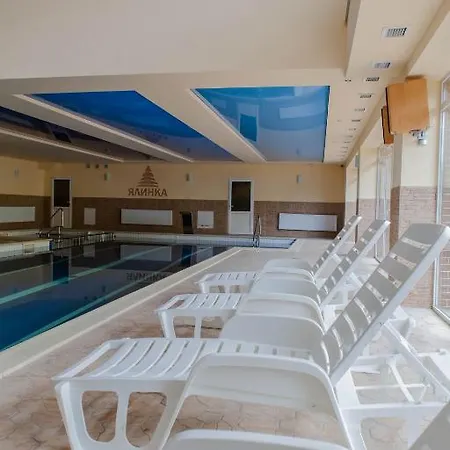 Ялинка Готель 3*