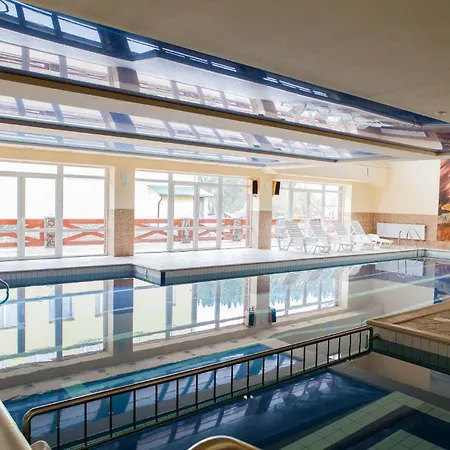 Ялинка Готель