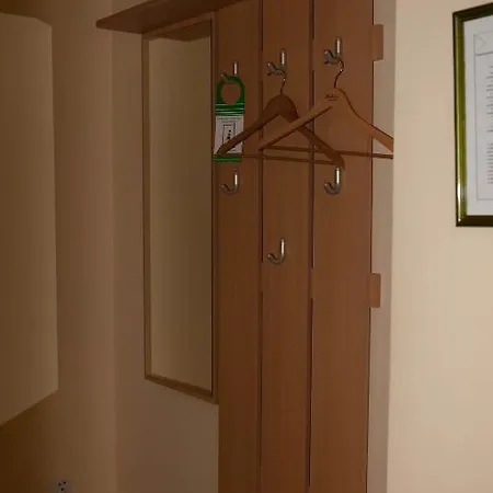 Ялинка Готель Szálloda Viskiv