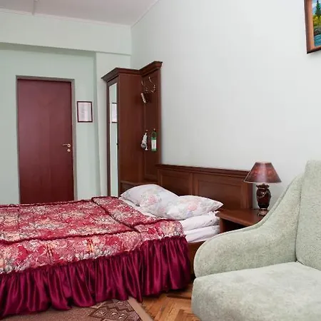 Ялинка Готель Szálloda Viskiv