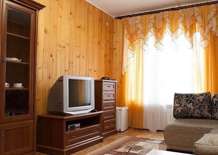 Ялинка Готель