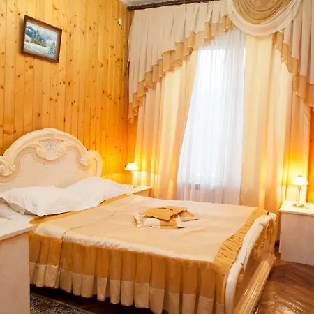 Ялинка Готель 3*