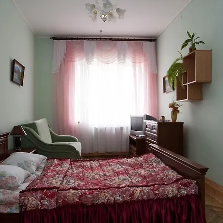 Ялинка Готель 3* Вышков