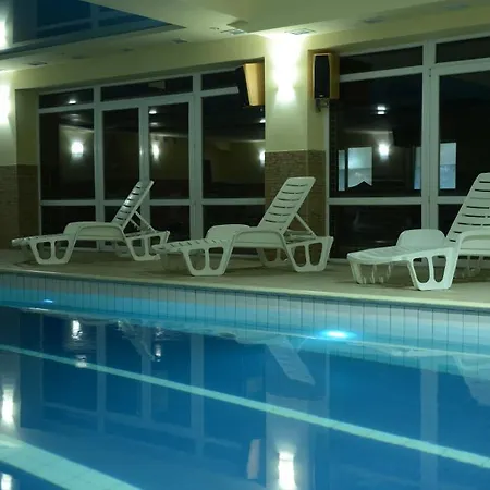 Ялинка Готель Отель