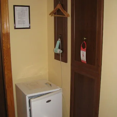 Ялинка Готель