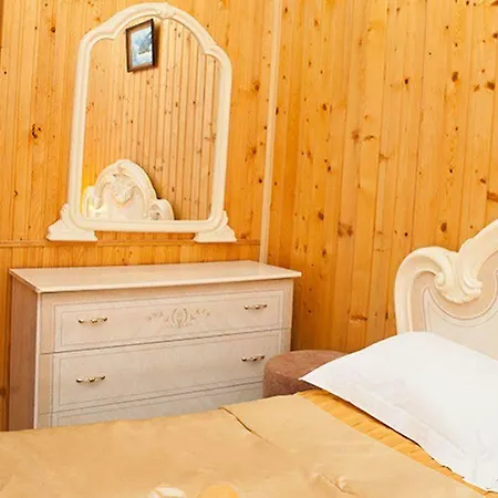 Отель Ялинка Готель Вышков