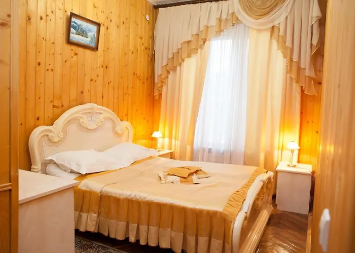 Ялинка Готель 3*