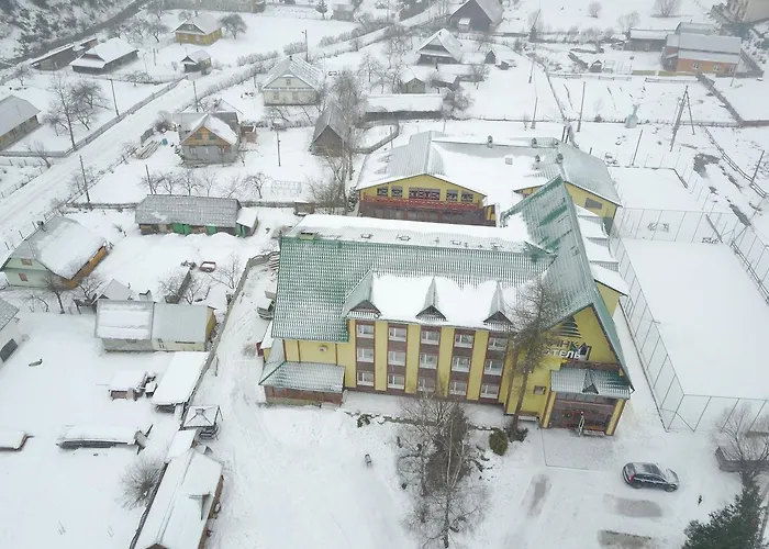 Hotel Ялинка Готель Vyshkiv
