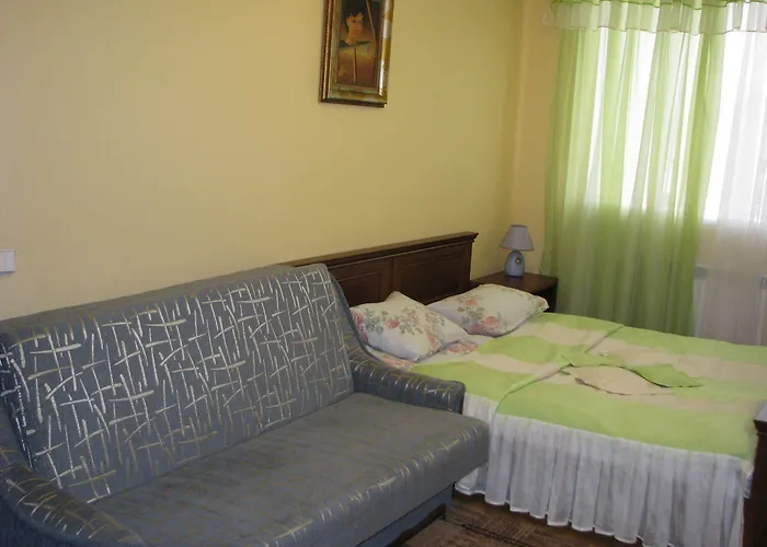Hotel Ялинка Готель Vyshkiv