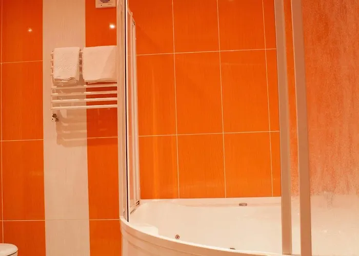 Hotel Ялинка Готель Vyshkiv